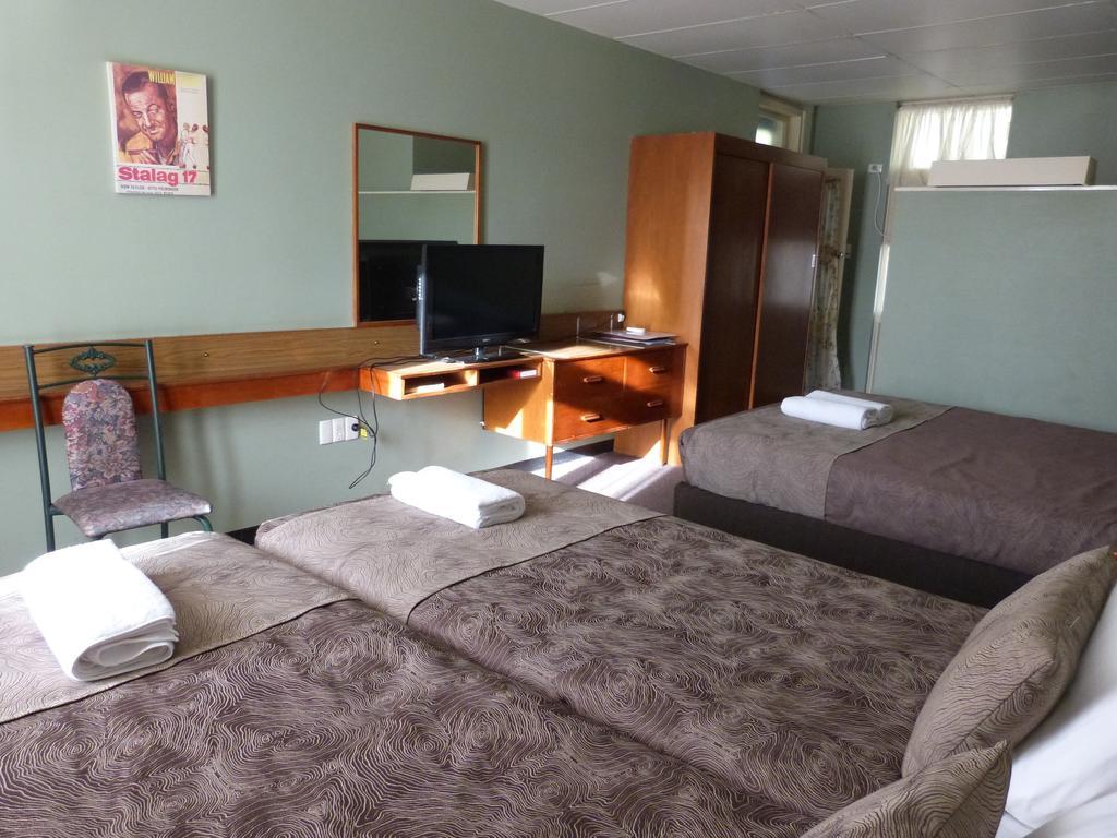 Naracoorte Hotel Motel Room photo